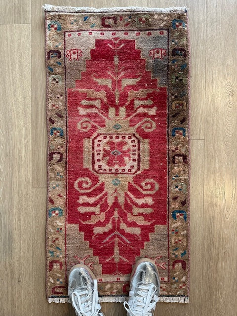Small Vintage Turkish Rug (9)