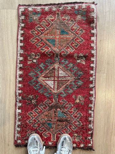Small Vintage Turkish Rug (10)