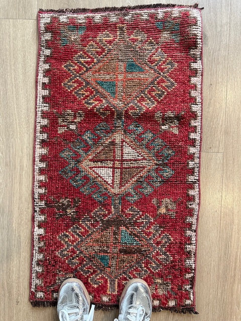 Small Vintage Turkish Rug (10)