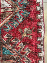 Small Vintage Turkish Rug (10)
