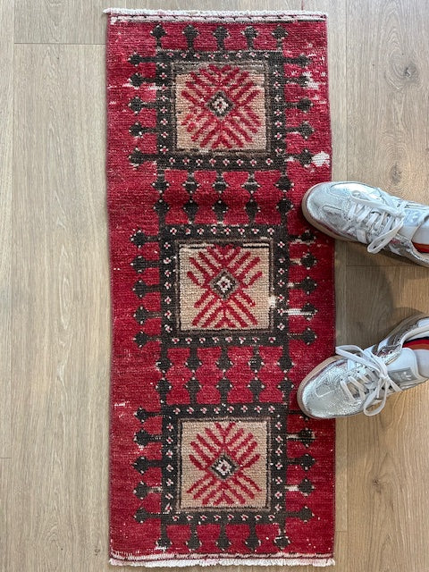 Small Vintage Turkish Rug (13)