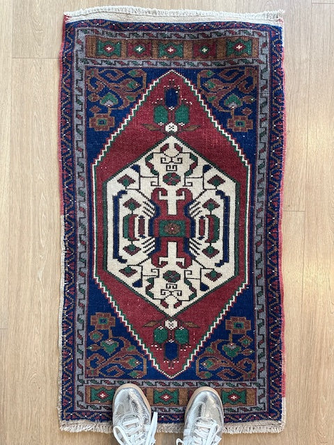 Small Vintage Turkish Rug (14)