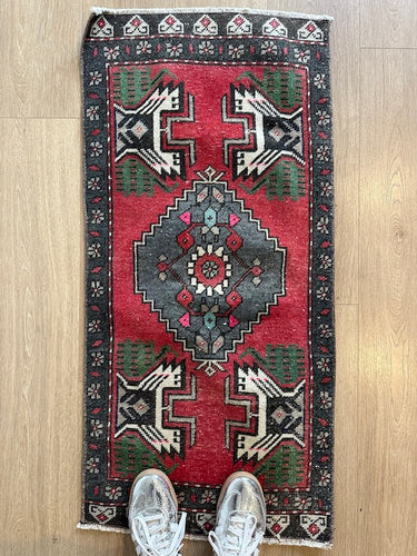Small Vintage Turkish Rug (18)