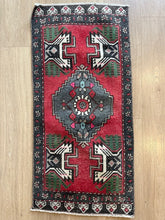 Small Vintage Turkish Rug (18)