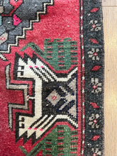 Small Vintage Turkish Rug (18)