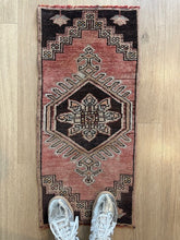 Small Vintage Turkish Rug (20)
