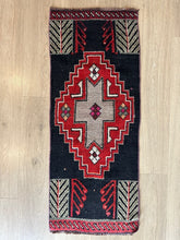 Small Vintage Turkish Rug (21)