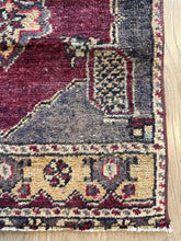 Small Vintage Turkish Rug (22)