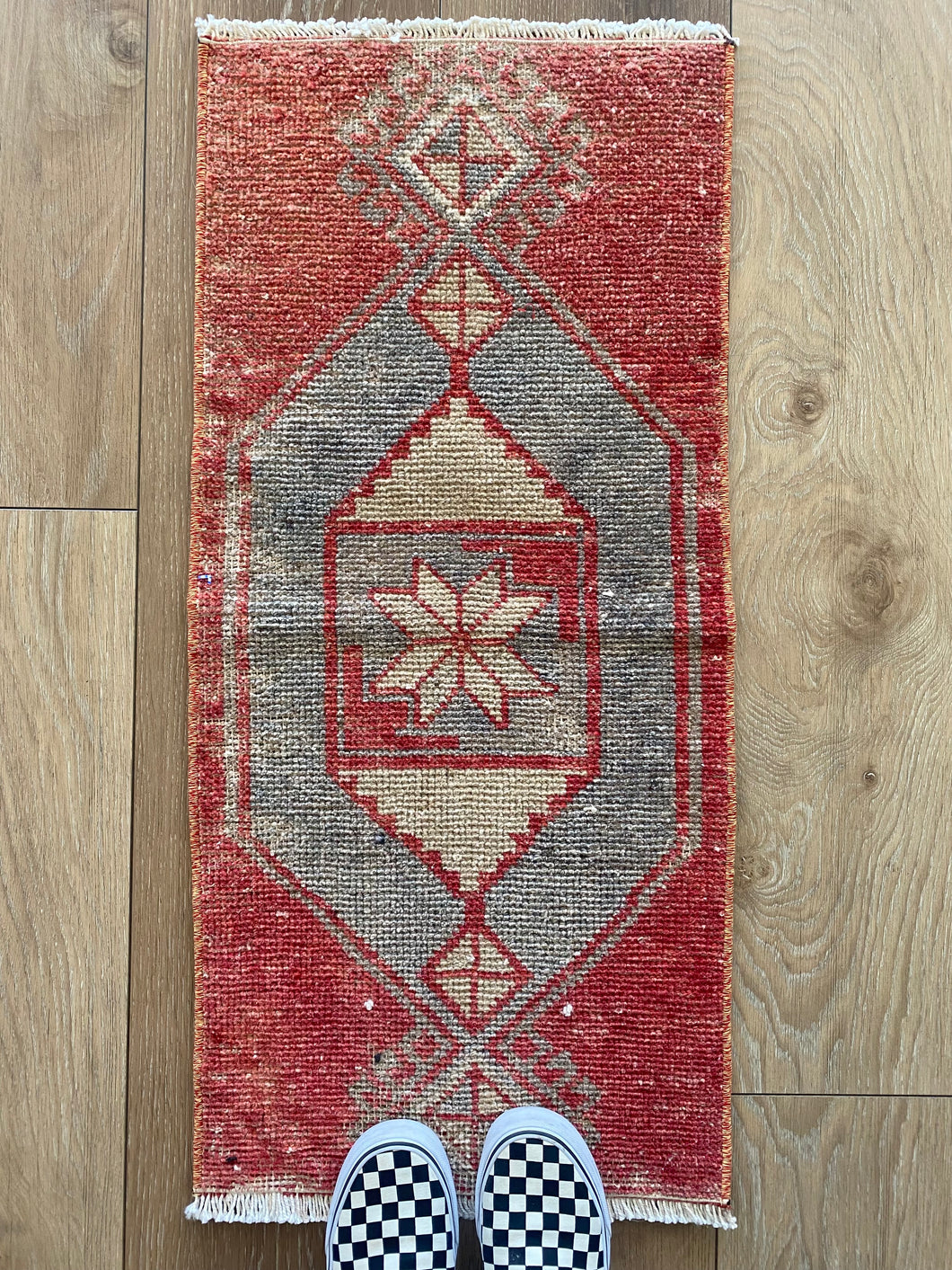 Small Vintage Turkish Rug (19)